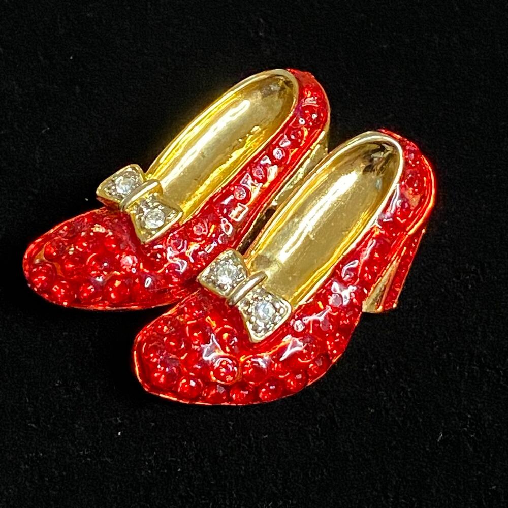 Ruby Red Slippers Brooch Pin Rhinestone Red Shoe Gold Tone Vintage Style 1.5"